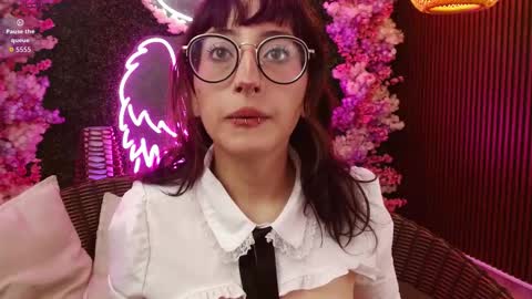 Roxanee online show from 01-15-26, 02:43