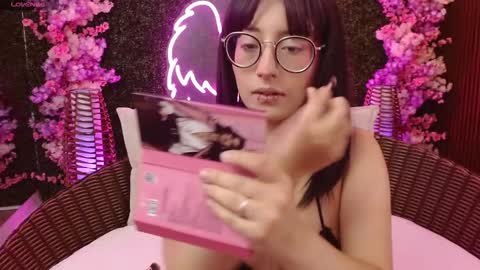 Roxanee online show from 02-25-26, 01:21