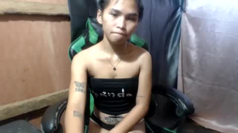 sweet_sang18 online show from 06-12-26, 05:39