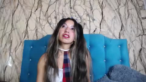 Snapshot of sweet_skylove_ chatting on 01-04-25, 04:11 Adriana online show from 01-04-25, 04:11