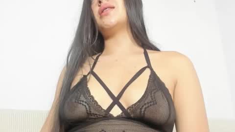 sweet_sophie_7 online show from 12-05-24, 06:33