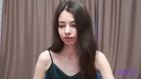 Snapshot of sweet_sweet_angel chatting on 12-26-24, 08:39 Angel online show from 12-26-24, 08:39