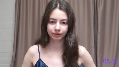 Snapshot of sweet_sweet_angel chatting on 12-05-25, 04:36 Angel online show from 12-05-25, 04:36