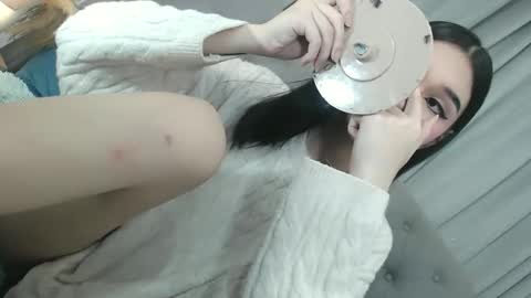 Snapshot of sweet_tatiana28 chatting on 05-12-26, 03:31 sweet_tatiana28 online show from 05-12-26, 03:31