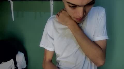 Snapshot of sweet_tippot chatting on 11-04-25, 03:16 Tippot and Germaine online show from 11-04-25, 03:16