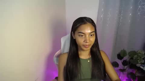 Snapshot of sweet_trishaxx chatting on 02-12-26, 02:12 Trisha online show from 02-12-26, 02:12