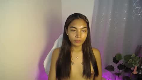 Snapshot of sweet_trishaxx chatting on 02-14-26, 12:24 Trisha online show from 02-14-26, 12:24