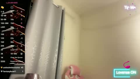 Snapshot of sweet_trishaxx chatting on 03-06-26, 06:21 Trisha online show from 03-06-26, 06:21