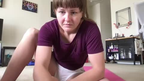 Heidi Brenner - Please check bio for schedule  FAQ online show from 06-06-26, 12:21