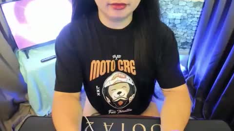 Snapshot of sweet_valentine22 chatting on 09-27-25, 08:47 Valentine online show from 09-27-25, 08:47