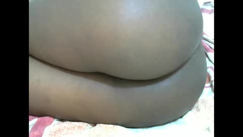 sweet_veebouset online show from 03-26-26, 05:46