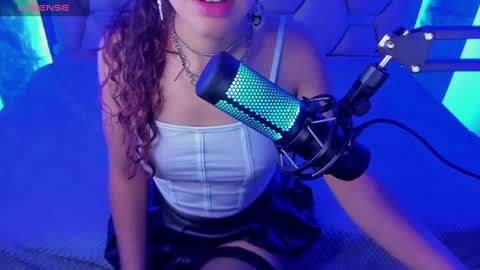 sweet_venus4 online show from 02-25-25, 02:22