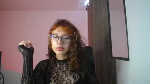 sweet_venus4 online show from 03-01-26, 01:24