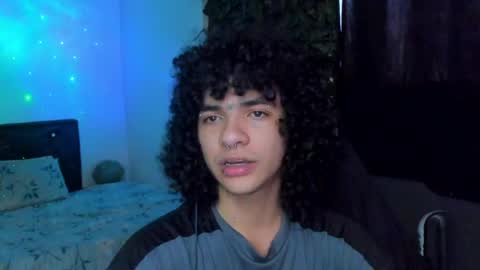 Steven independent model online show from 05-04-26, 08:49