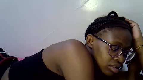 sweet_zarah online show from 04-21-26, 01:42