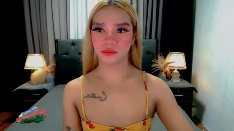Snapshot of sweet_zoey12 chatting on 05-02-26, 09:25 bea takashi online show from 05-02-26, 09:25
