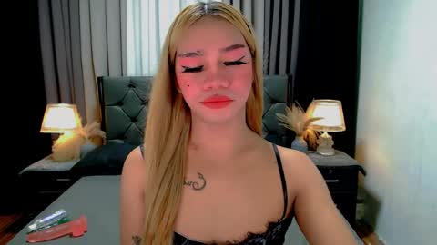 Snapshot of sweet_zoey12 chatting on 05-09-26, 09:47 bea takashi online show from 05-09-26, 09:47
