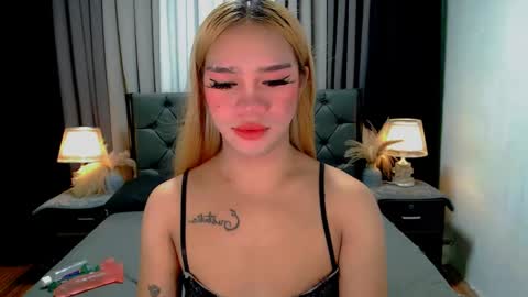 Snapshot of sweet_zoey12 chatting on 05-15-26, 09:49 bea takashi online show from 05-15-26, 09:49