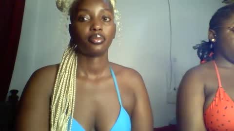 Snapshot of sweet_zuri3 chatting on 11-19-25, 02:11 zuri online show from 11-19-25, 02:11
