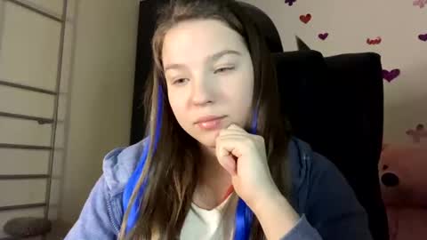 Snapshot of sweetalissa18 chatting on 12-17-24, 10:43 sweetalissa18 online show from 12-17-24, 10:43