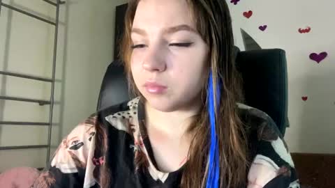Snapshot of sweetalissa18 chatting on 01-10-25, 12:15 sweetalissa18 online show from 01-10-25, 12:15