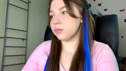 Snapshot of sweetalissa18 chatting on 02-14-25, 12:57 sweetalissa18 online show from 02-14-25, 12:57