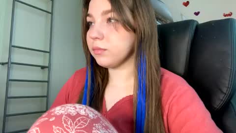 Snapshot of sweetalissa18 chatting on 02-17-25, 11:44 sweetalissa18 online show from 02-17-25, 11:44
