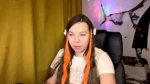 Snapshot of sweetalissa18 chatting on 10-24-25, 03:19 sweetalissa18 online show from 10-24-25, 03:19