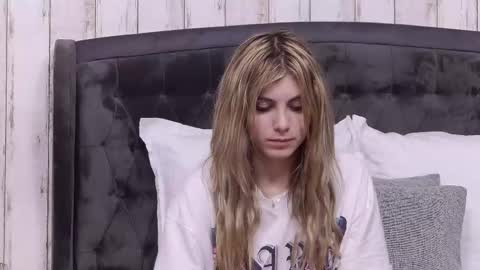 Anisia online show from 09-15-25, 10:15