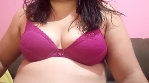 Snapshot of sweetapple808216 chatting on 12-25-24, 03:06 sweetapple808216 online show from 12-25-24, 03:06