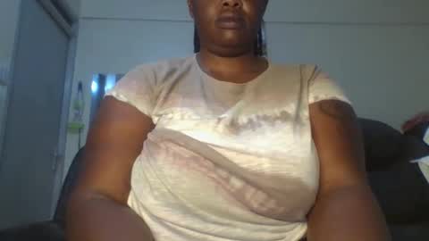 Snapshot of sweetbaby46 chatting on 09-12-25, 03:50 sweetbaby46 online show from 09-12-25, 03:50