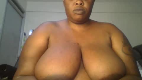 Snapshot of sweetbaby46 chatting on 10-19-25, 03:12 sweetbaby46 online show from 10-19-25, 03:12