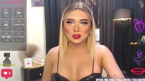 Snapshot of sweetbella118 chatting on 01-11-25, 01:11 bella online show from 01-11-25, 01:11