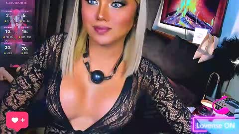 Snapshot of sweetbella69xoxo chatting on 05-30-26, 05:32 BELLA online show from 05-30-26, 05:32
