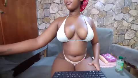 Snapshot of sweetberry0002 chatting on 02-13-25, 10:55 Berry online show from 02-13-25, 10:55