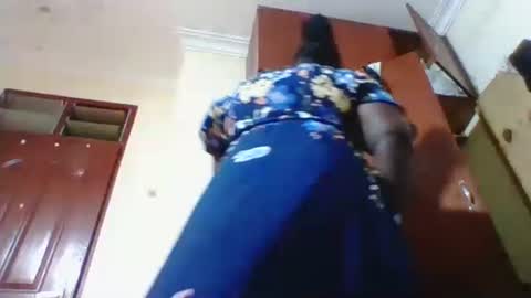 Snapshot of sweetblacklady chatting on 02-19-25, 03:49 MELVIN online show from 02-19-25, 03:49