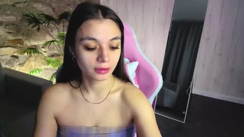 Kim online show from 02-06-26, 01:32