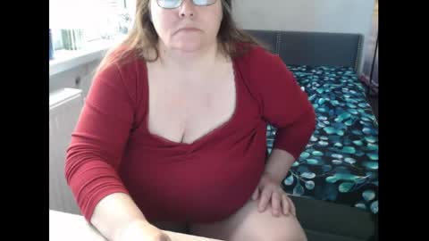 Snapshot of sweetboobs85h chatting on 05-11-26, 08:42 Sweetboobs85h online show from 05-11-26, 08:42