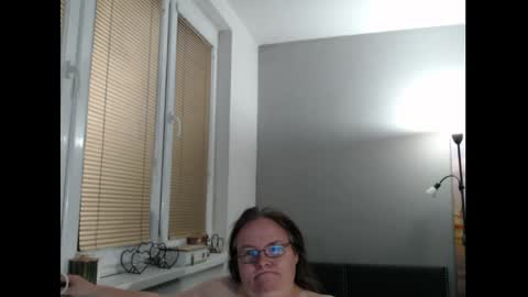 Snapshot of sweetboobs85h chatting on 05-14-26, 07:31 Sweetboobs85h online show from 05-14-26, 07:31