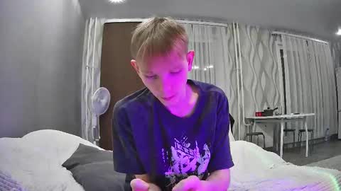 SweetyBoy online show from 12-16-25, 06:02