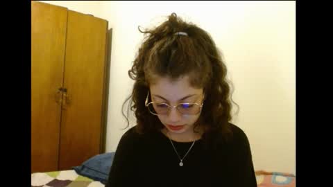 sweetcalm_ online show from 02-05-26, 04:06