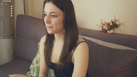 Snapshot of sweetcats_meow chatting on 05-25-26, 11:27 Eva and Cherry online show from 05-25-26, 11:27