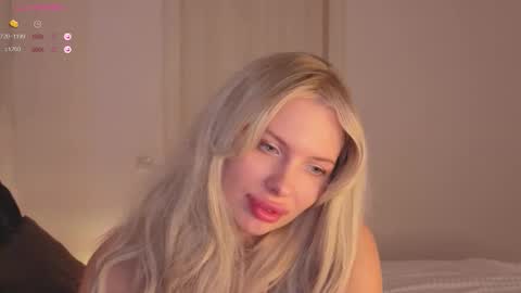 Snapshot of sweetcherryblonde chatting on 10-22-25, 08:36 Barbie online show from 10-22-25, 08:36