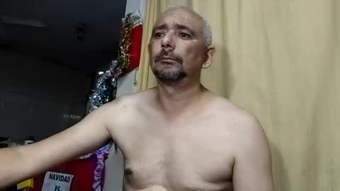 Snapshot of sweetcuervo chatting on 12-21-24, 04:09 sweetcuervo independent model online show from 12-21-24, 04:09