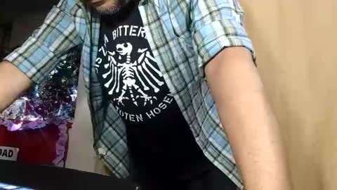 Snapshot of sweetcuervo chatting on 12-22-24, 07:33 sweetcuervo independent model online show from 12-22-24, 07:33