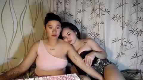 Snapshot of sweetdannica chatting on 05-16-26, 04:17 Danni online show from 05-16-26, 04:17
