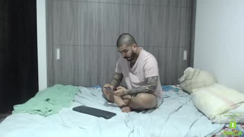 Snapshot of sweetdesires_ chatting on 02-11-25, 12:06         online show from 02-11-25, 12:06