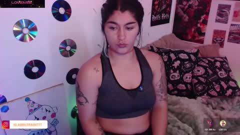 Snapshot of sweetdevil631 chatting on 11-21-25, 05:55 Abril online show from 11-21-25, 05:55