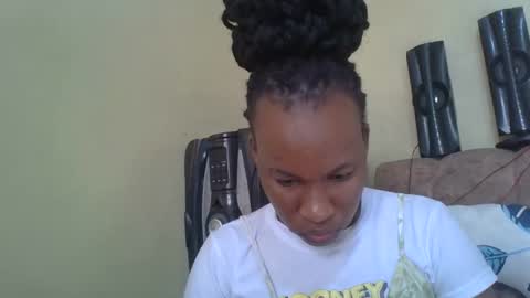Snapshot of sweetdiva2012 chatting on 10-26-25, 05:24 sweetdiva2012 online show from 10-26-25, 05:24