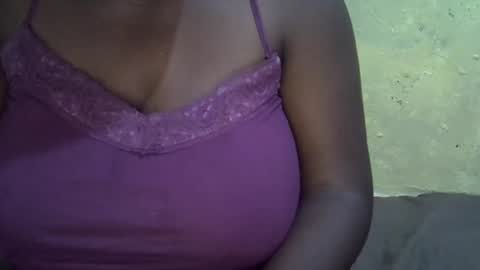 Snapshot of sweetdivah2 chatting on 03-03-25, 12:26 divinah online show from 03-03-25, 12:26